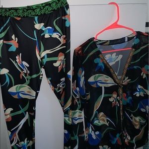 Brand new beautiful 2 piece